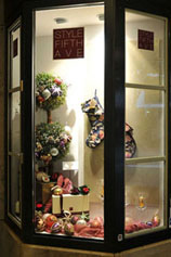 Weihnachtlicher Blickfang und Geheimtipp für exklusive Geschenke: Der Style Fifth Avenue-Store.