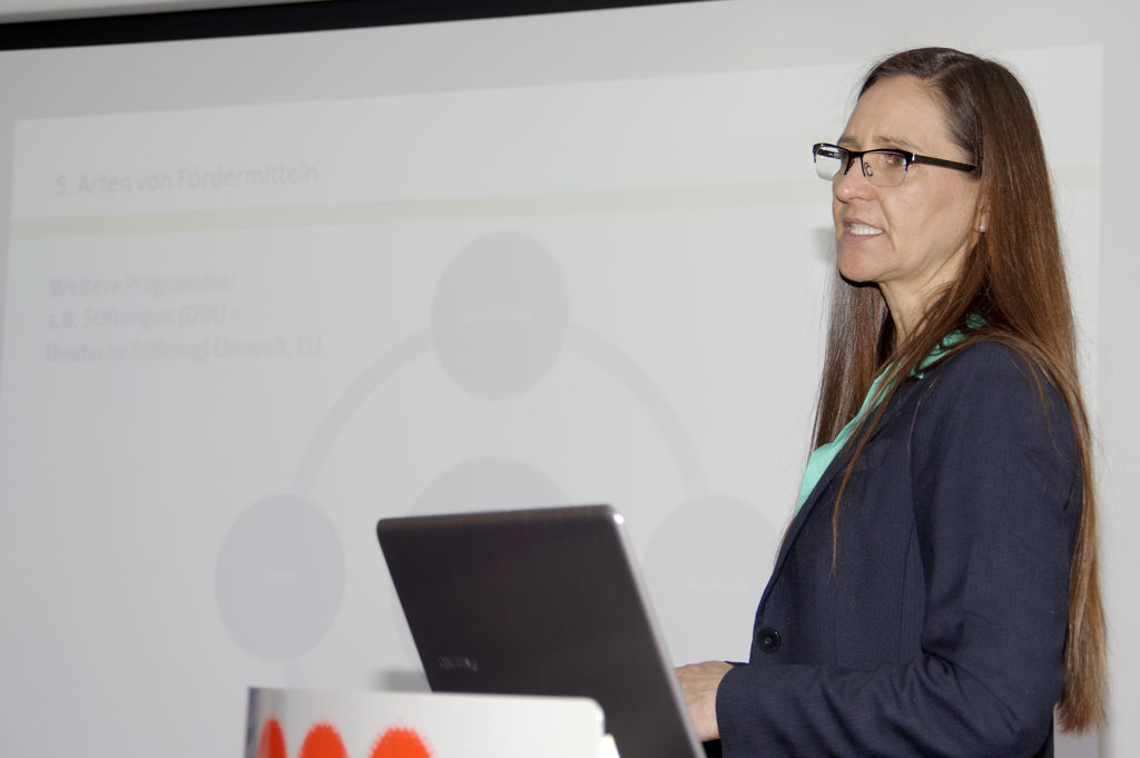 Tanja Ebbing referiert auf der fibit zum Förderprogramm"Prozessoptimierung Digitalisierung"