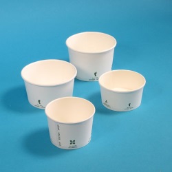 Einwegeisbecher aus Hartpapier Einwegeisbecher aus Hartpapier