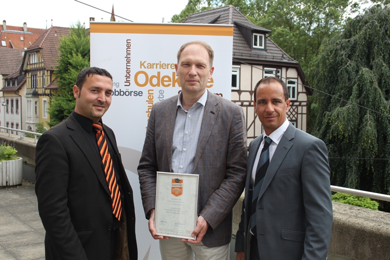Preisverleihung: T. Kavalci (Odeki), Prof. Dr. W.-A. Buckermann (HS Esslingen), M. Hartlieb (Fa.CSI)