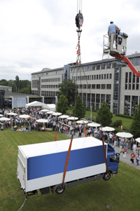 2012 wurde der Rekord mit einem 10 Tonnen schweren LKW aufgestellt. Foto: © 3M 2012 wurde der Rekord mit einem 10 Tonnen schweren LKW aufgestellt. Foto: © 3M