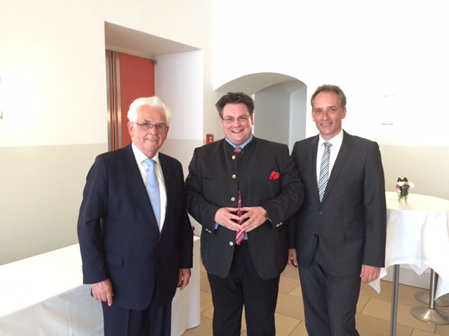 Präsident Bernhard Schindler im Gespräch mit Prof. Maus