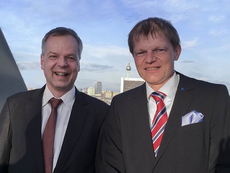 vlnr: DG PARO Präsident Prof. Christof Dörfer und Prof. Peter Eickholz (Bildquelle: DG PARO) vlnr: DG PARO Präsident Prof. Christof Dörfer und Prof. Peter Eickholz (Bildquelle: DG PARO)