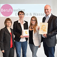 Award-Übergabe an das Berufswelten-Team Award-Übergabe an das Berufswelten-Team
