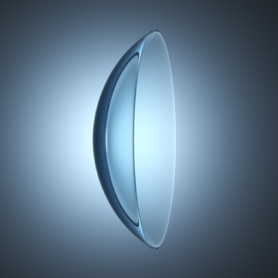 Natürliche Augenlinsen durch künstliche Linsen ersetzen. (Bildquelle:©Bedrin - Fotolia.com)