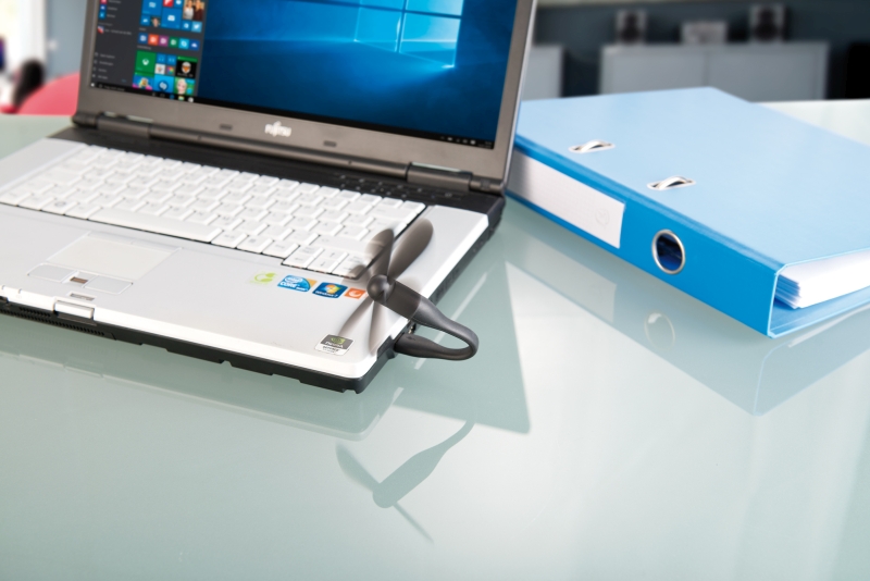 Callstel Flexibler USB-Ventilator für PC, Notebook, Laptop, Powerbank uvm., www.pearl.de Callstel Flexibler USB-Ventilator für PC, Notebook, Laptop, Powerbank uvm., www.pearl.de