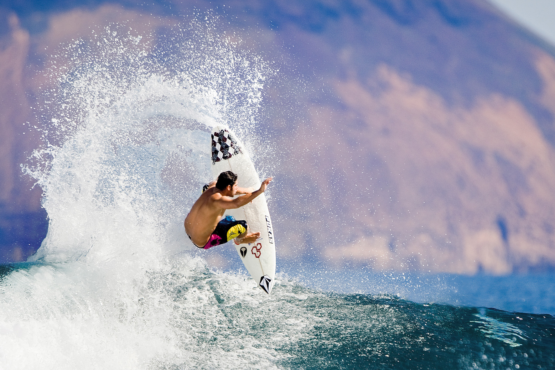 Die Inselgruppe lockt Surfer das ganze Jahrüber mit beständigen Winden und idealen Surfwellen. Die Inselgruppe lockt Surfer das ganze Jahrüber mit beständigen Winden und idealen Surfwellen.
