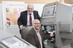 Metall, Glas und Steine im Visier mit dem neuen"easySCOPE"-Röntgenscanner von Mesutronic. 