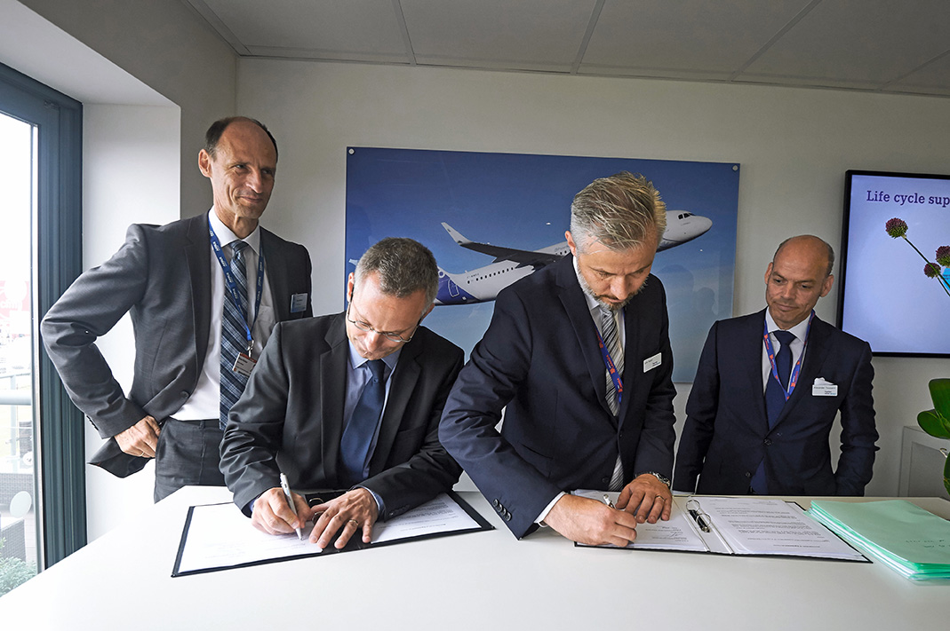 Dr. Klaus Richter, Airbus; Franck Martin, Airbus; Dirk Prehn, RUAG; Dr. Alexander Toussaint, RUAG Dr. Klaus Richter, Airbus; Franck Martin, Airbus; Dirk Prehn, RUAG; Dr. Alexander Toussaint, RUAG
