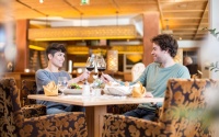 Pärchen beim Essen