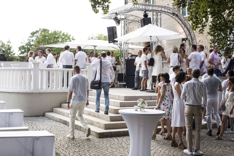 Sommerfest der Holy AG (Foto: OUTLETCITY METZINGEN, frei zur Veröffentlichung bei Namensnennung) Sommerfest der Holy AG (Foto: OUTLETCITY METZINGEN, frei zur Veröffentlichung bei Namensnennung)