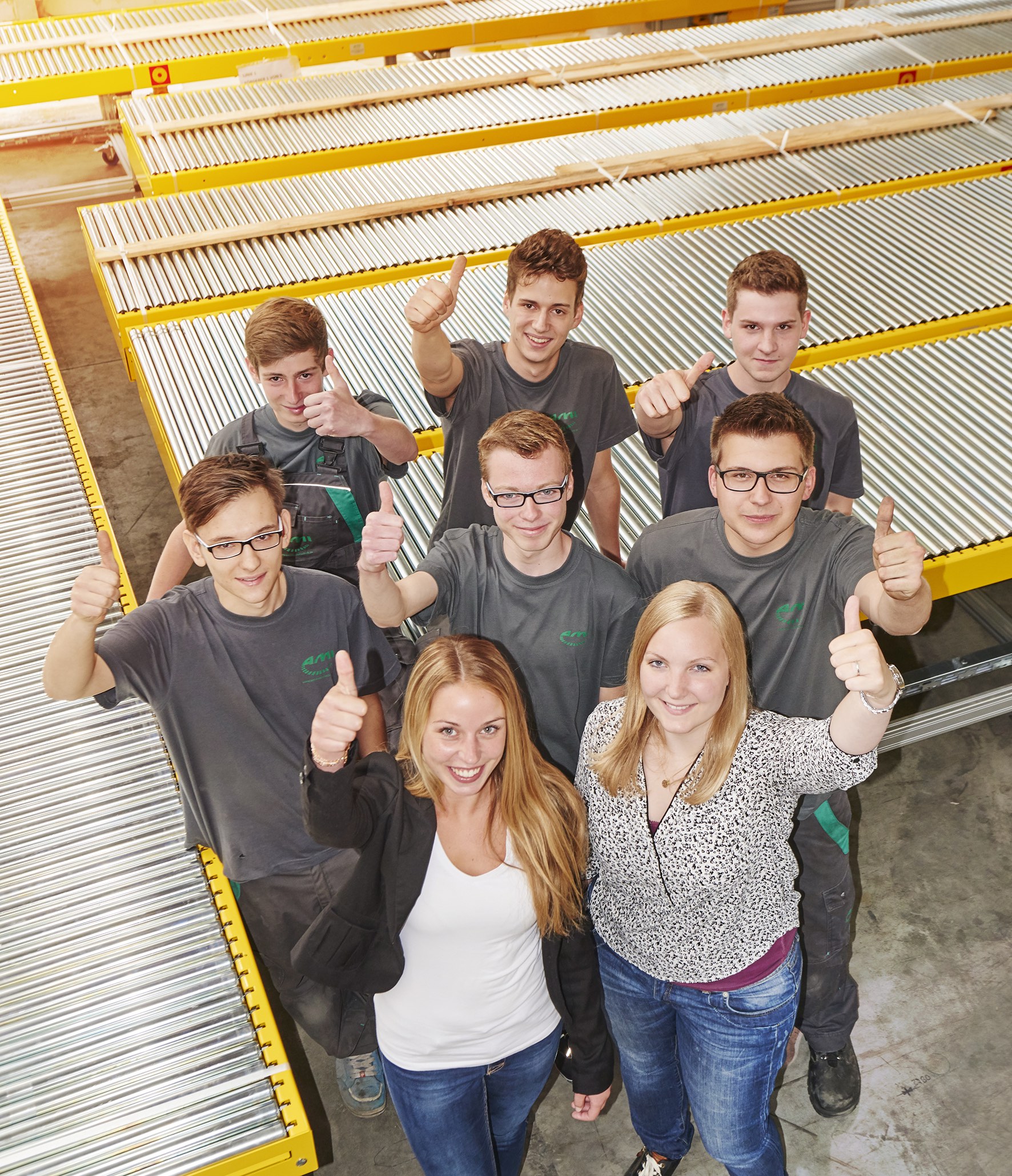 Auszubildende der AMI Förder- und Lagertechnik GmbH