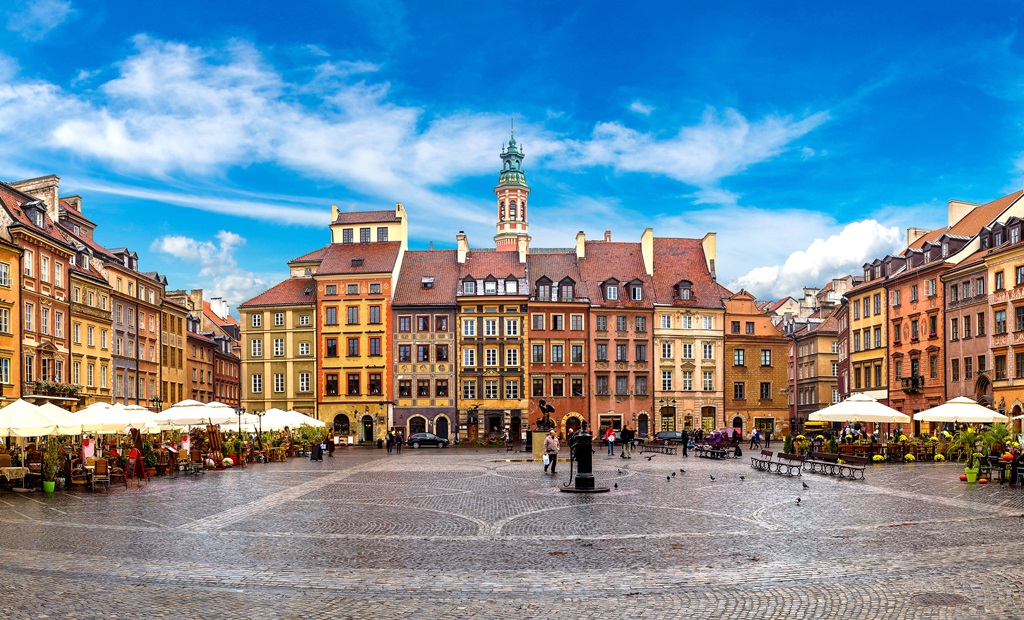 Der alte Stadtplatz in Warschau (Bildquelle: Sergii Figurnyi, Fotolia)