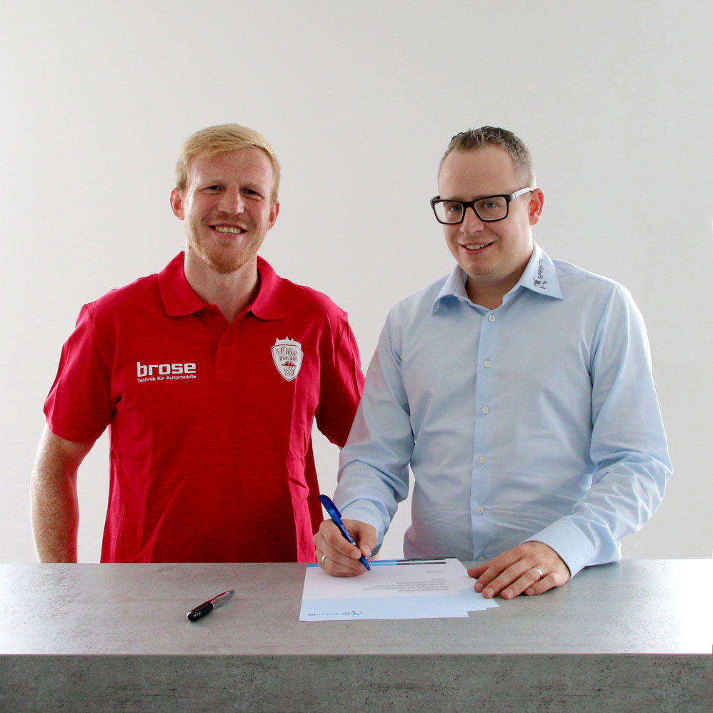 Christian Schenk (r.), Sprintis, bei der Vertragsunterzeichnung mit Steffen Liebler (l.), s.Oliver W Christian Schenk (r.), Sprintis, bei der Vertragsunterzeichnung mit Steffen Liebler (l.), s.Oliver W
