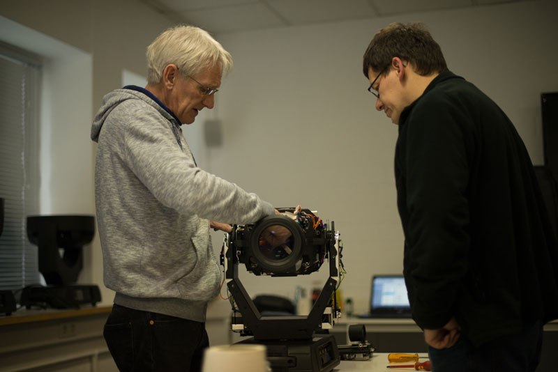 ROBE zertifiziert LMP als offiziellen Servicepartner (Foto: Rocketchris Photography, frei zur Veröff ROBE zertifiziert LMP als offiziellen Servicepartner (Foto: Rocketchris Photography, frei zur Veröff