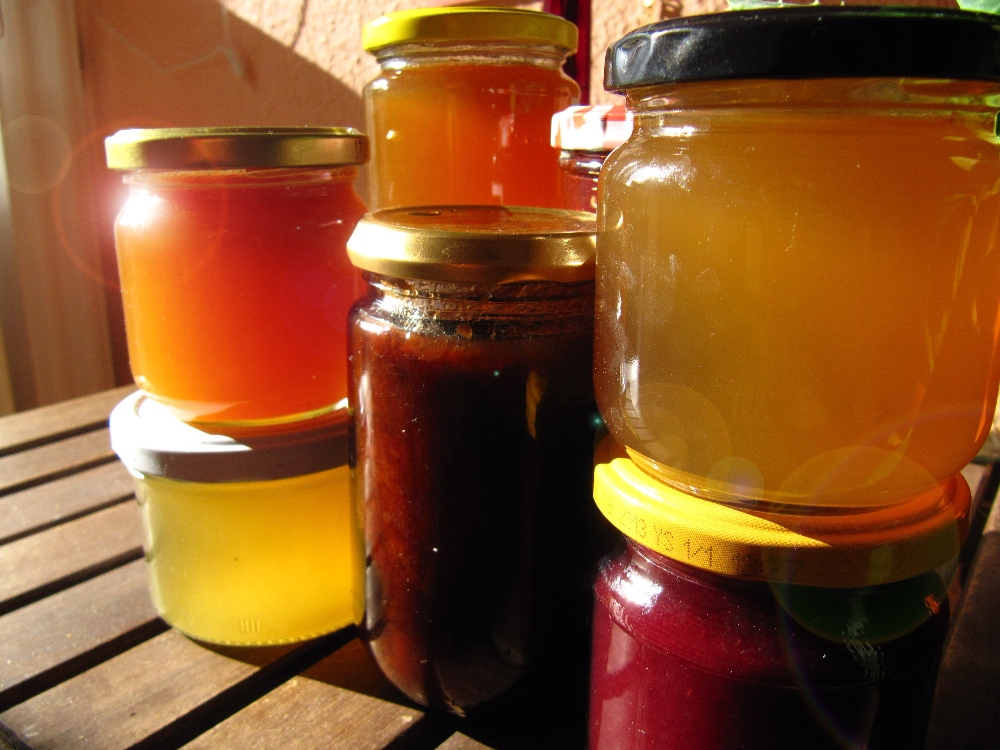 Lecker: Selbstgemachte Marmelade aus natürlichen Früchten Lecker: Selbstgemachte Marmelade aus natürlichen Früchten