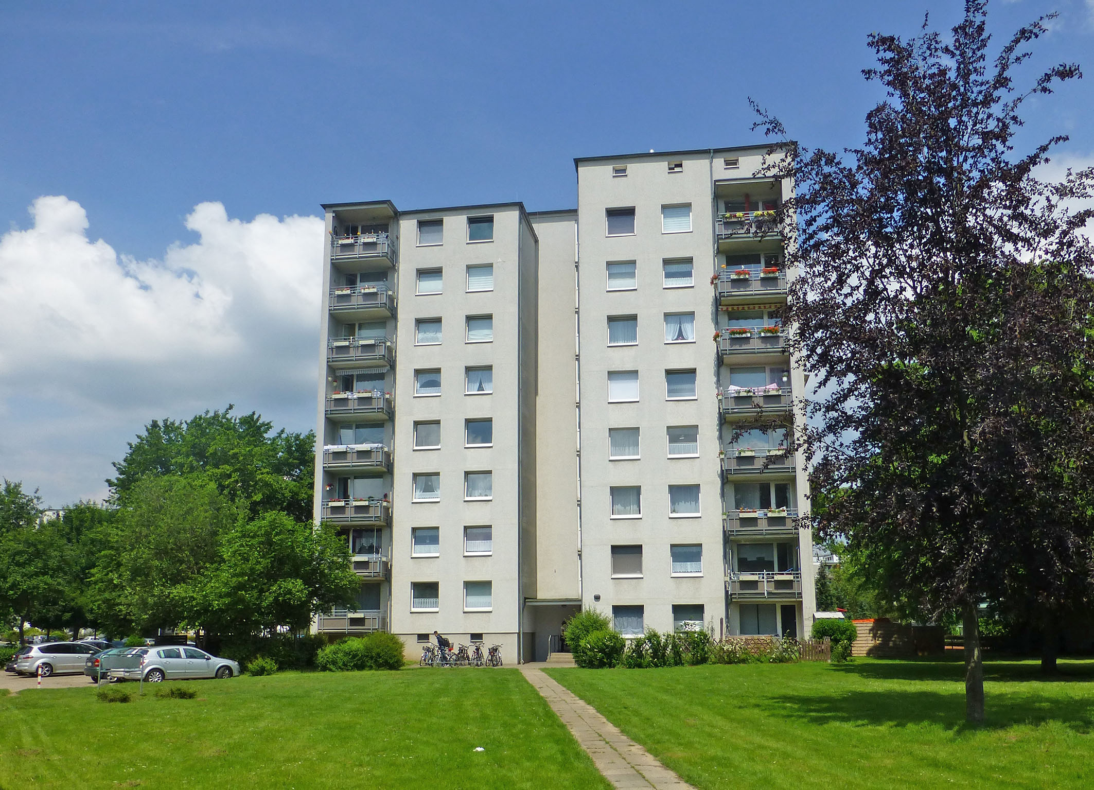 Modernisiertes Wohngebäude der Immokles AG in Salzgitter-Lebenstedt (Bildquelle:©IMMOVATION AG) Modernisiertes Wohngebäude der Immokles AG in Salzgitter-Lebenstedt (Bildquelle:©IMMOVATION AG)