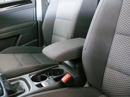 acad group: Serienreife Leistung Konsolenarmlehne VW Touran