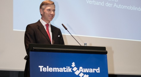 VDA-Geschäftsführer Dr. Kay Lindemann bei seiner Begrüßungsrede zur Verleihung des Telematik Awards VDA-Geschäftsführer Dr. Kay Lindemann bei seiner Begrüßungsrede zur Verleihung des Telematik Awards