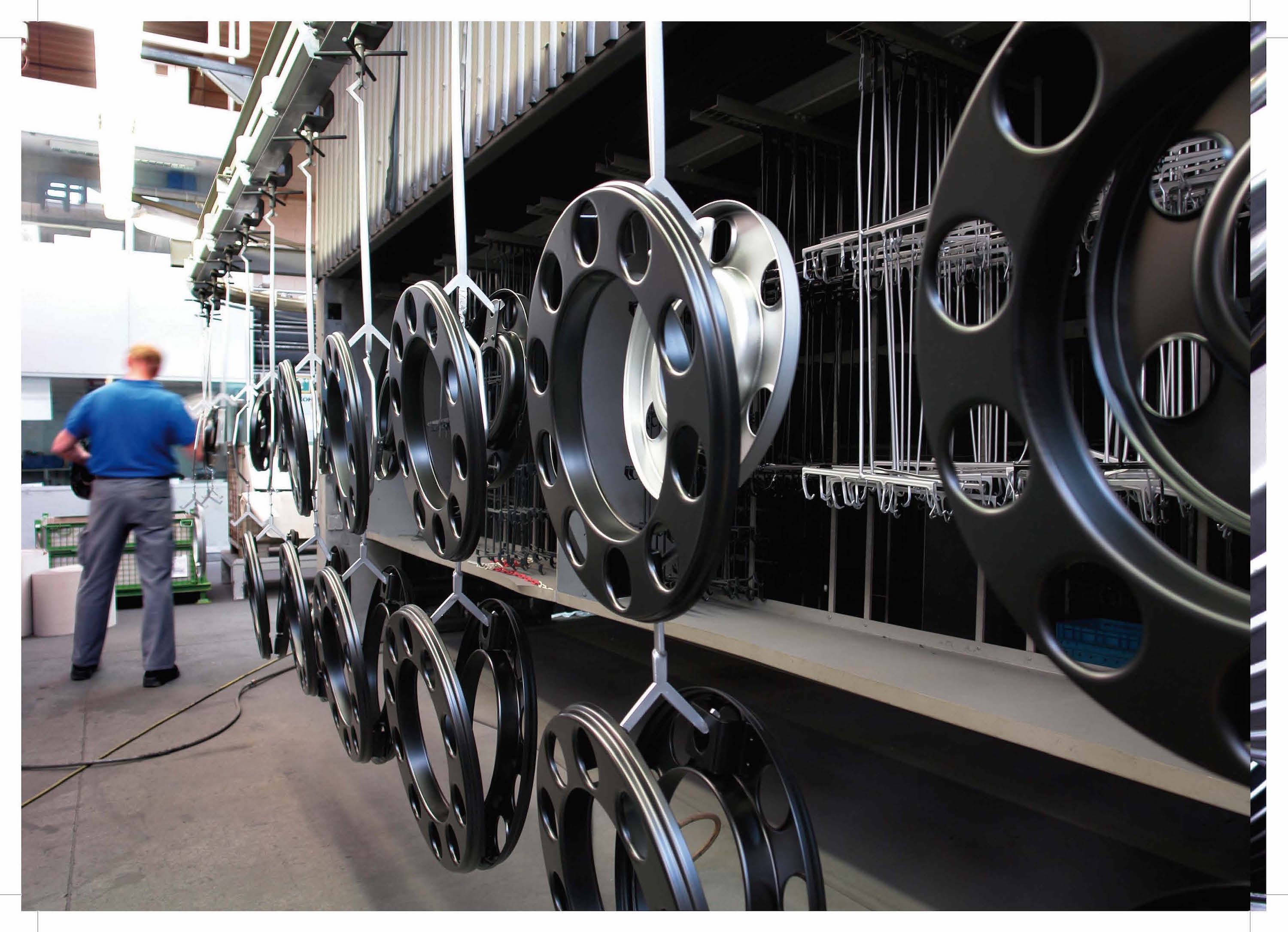 Bei König Metall (Bildquelle: König Metall GmbH& Co. KG) Bei König Metall (Bildquelle: König Metall GmbH& Co. KG)