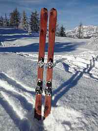 Selbstgebaute Ski