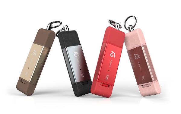 Nominiert für die UX Design Awards: iKlips DUO, ein Speicherstick mit zwei Anschlüssen Nominiert für die UX Design Awards: iKlips DUO, ein Speicherstick mit zwei Anschlüssen