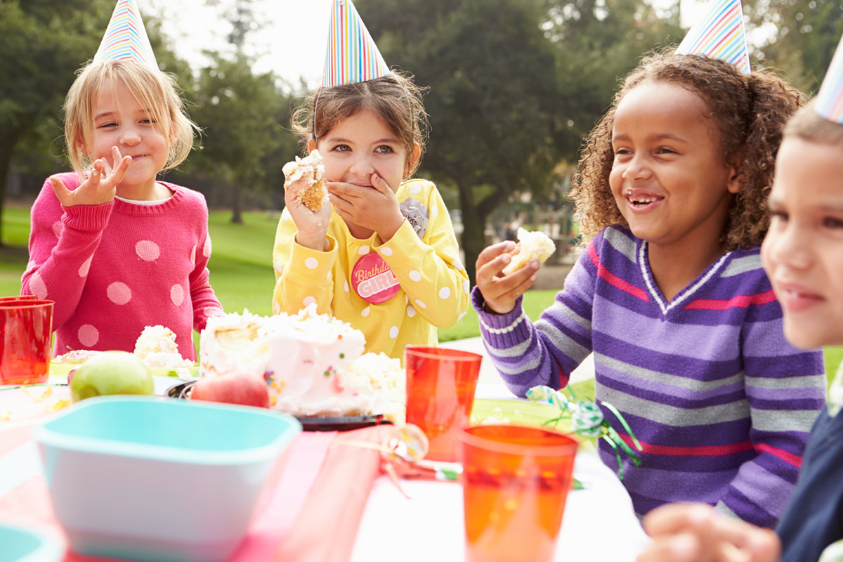 Motto-Partys können den Kids helfen, eigene Ideen für Spiele zu entwickeln.