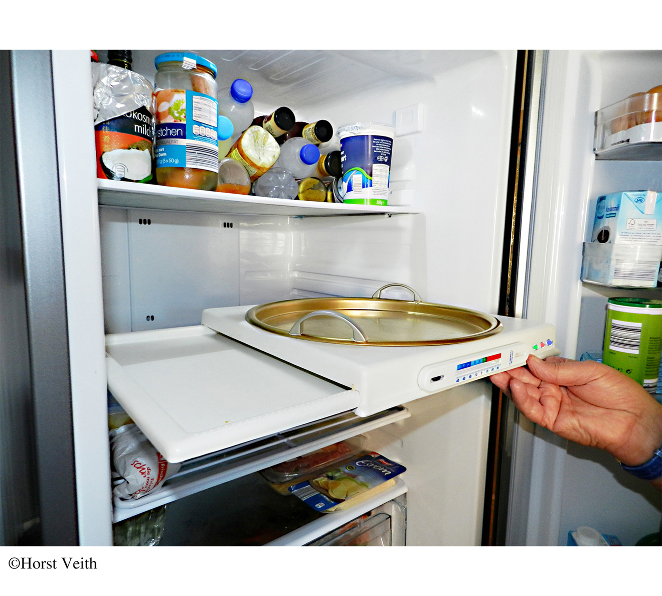 Praktisch und gesund: Das TAEBLETT© sorgt im Kühlschrank für längere Frische und Haltbarkeit der Leb Praktisch und gesund: Das TAEBLETT© sorgt im Kühlschrank für längere Frische und Haltbarkeit der Leb