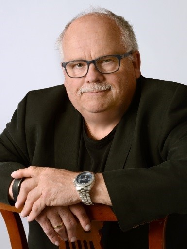 Dr. P. Hoffmann, GF Gesellschafter der DATAKOM Gesellschaft für Datenkommunikation mbH