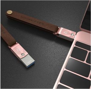 USB-C-Speicherstick ROMA, jetzt in Roségold und 128 GB verfügbar USB-C-Speicherstick ROMA, jetzt in Roségold und 128 GB verfügbar