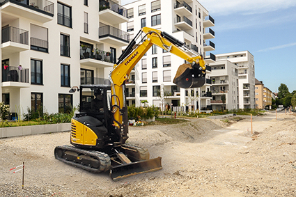 Einer der kompaktesten Bagger seiner Klasse: der neue Yanmar ViO57-6. Einer der kompaktesten Bagger seiner Klasse: der neue Yanmar ViO57-6.