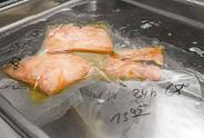 Lachs im Sous Vide Bad Lachs im Sous Vide Bad