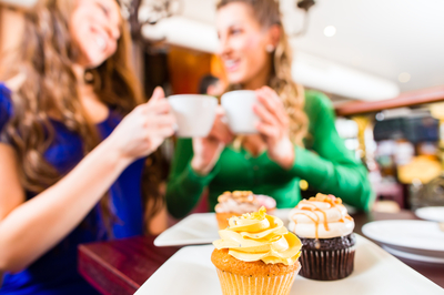 Beim Kaffee trinken Geld verdienen