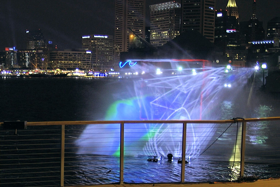 Die Wasser-Licht-Installation"Water Fall" von Greg St. Pierre in Baltimore.