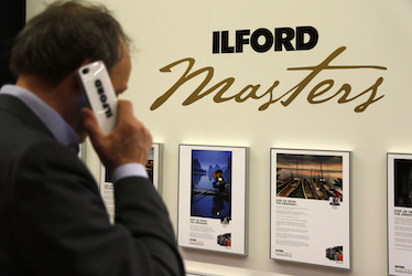 ILFORD lädt zur Photokina. ILFORD lädt zur Photokina.