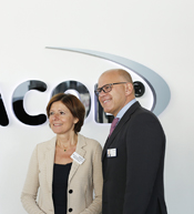 (FOTO: TRACOE medical GmbH, Markus Bohne) Ministerpräsidentin Malu Dreyer und TRACOE Geschäftsführer (FOTO: TRACOE medical GmbH, Markus Bohne) Ministerpräsidentin Malu Dreyer und TRACOE Geschäftsführer