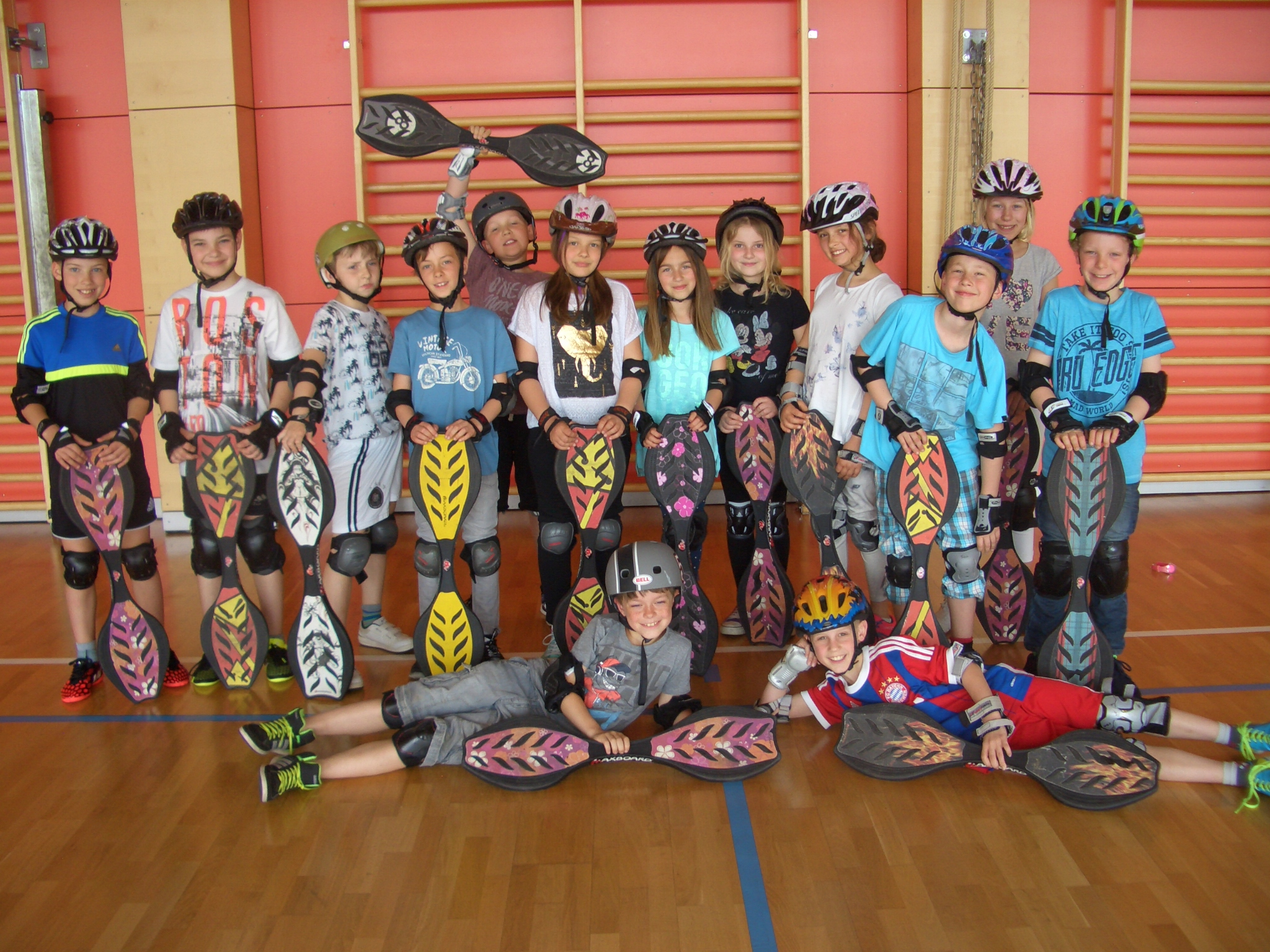 Prima-Schulsport in einer Schulklasse