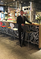 Kai Melerski im Empfangsbereich des Hotels (Bild: Melerski) Kai Melerski im Empfangsbereich des Hotels (Bild: Melerski)