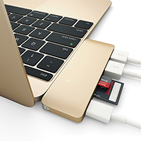 Type C USB Passthrough Hub / © Satechi 2014 Type C USB Passthrough Hub / © Satechi 2014