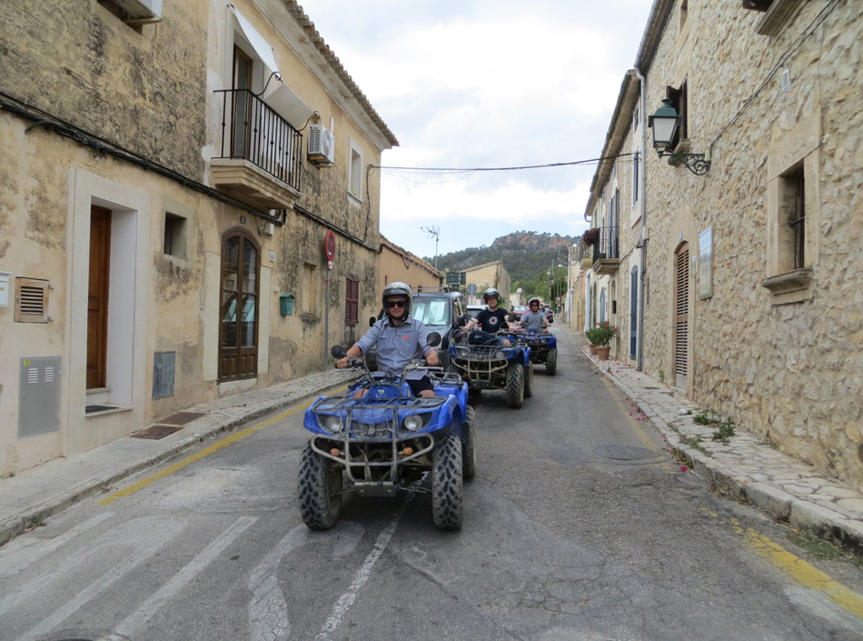 Ellen Kamrad begeistert mit Quad-Tour als Firmenevent auf Mallorca