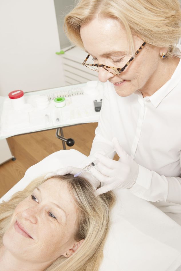 Mit PRP-/Mesotherapie gegen Haarausfall - im Svenson Haartherapiezentrum Essen Mit PRP-/Mesotherapie gegen Haarausfall - im Svenson Haartherapiezentrum Essen