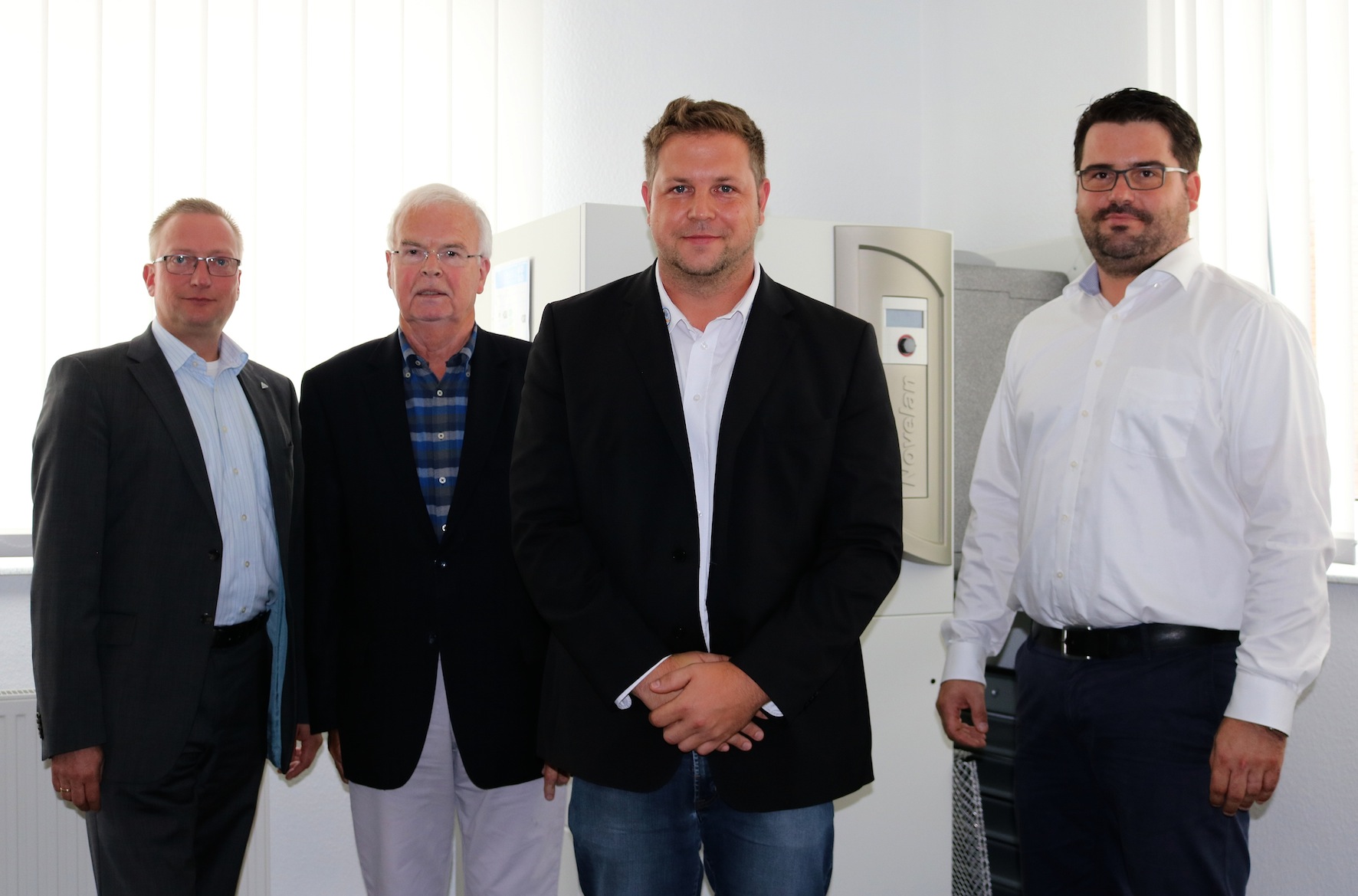 Jörg Wegener (3.v.l.) von der Energiegenossenschaft Rhein-Ruhr eG beim Netzwerktreffen. (Bildquelle: Jörg Wegener (3.v.l.) von der Energiegenossenschaft Rhein-Ruhr eG beim Netzwerktreffen. (Bildquelle: