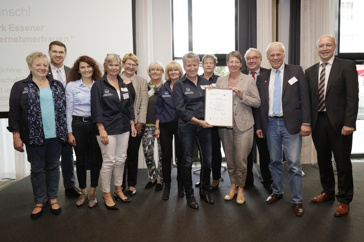 Gerfried Bohlen (2.v.r.) von der EGRR mit Waltraud Schöne& Bundesumweltministerin Barbara Hendri