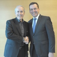 Karl Manfredi (li.),Geschäftsführer Brennercom, und Hubert Kofler, Geschäftsführer Würth Phoenix Karl Manfredi (li.),Geschäftsführer Brennercom, und Hubert Kofler, Geschäftsführer Würth Phoenix