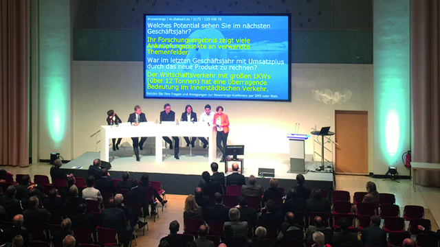 SMS Chatwall auf einer Konferenz - Mitdiskutieren per SMS und WebApp SMS Chatwall auf einer Konferenz - Mitdiskutieren per SMS und WebApp