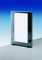 Das Lichttherapiegerät LD 220 von DAVITA ist ein geprüftes, lichtstarkes Medizinprodukt. Das Lichttherapiegerät LD 220 von DAVITA ist ein geprüftes, lichtstarkes Medizinprodukt.