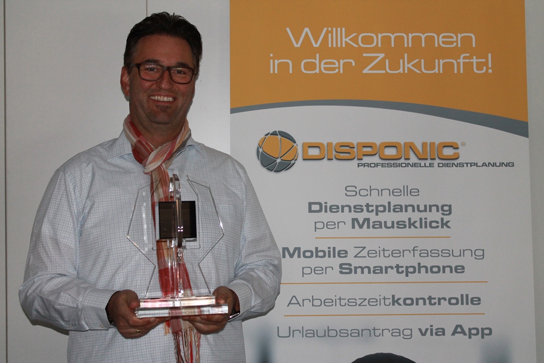 Jochen Hahn, Vorstand der Bite AG, freut sichüber den Award für seine Branchensoftware DISPONIC Jochen Hahn, Vorstand der Bite AG, freut sichüber den Award für seine Branchensoftware DISPONIC