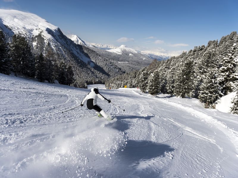 Traumhafte Pisten vor gigantischer Kulisse: Das Ski Center Latemar Obereggen. (Bildquelle: Eggental Traumhafte Pisten vor gigantischer Kulisse: Das Ski Center Latemar Obereggen. (Bildquelle: Eggental