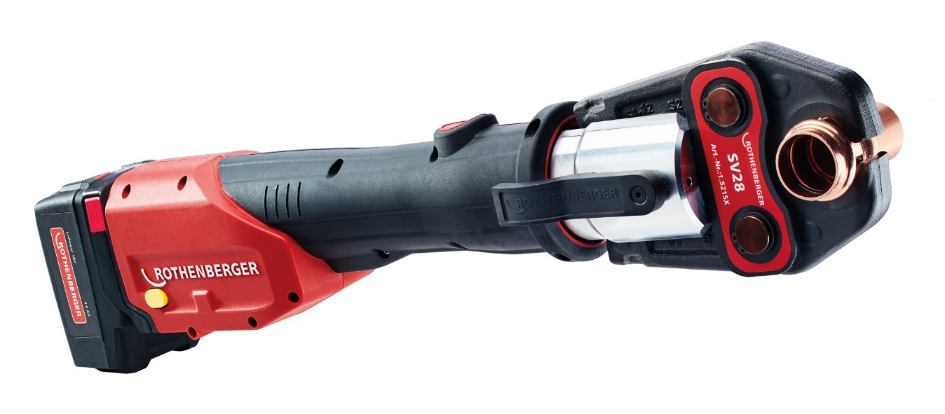 Die neue ROMAX®4000 setzt neue Maßstäbe in der ROTHENBERGER Presstechnik. Foto: ROTHENBERGER Die neue ROMAX®4000 setzt neue Maßstäbe in der ROTHENBERGER Presstechnik. Foto: ROTHENBERGER