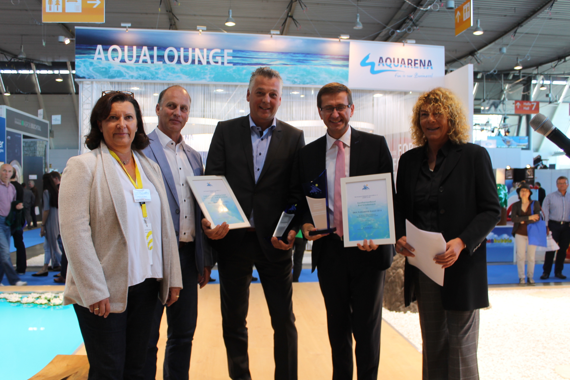 Award-Verleihung in Stuttgart, Kim Schäfer, Head of Sales& Marketing (Mitte) (Bildquelle: Petra Award-Verleihung in Stuttgart, Kim Schäfer, Head of Sales& Marketing (Mitte) (Bildquelle: Petra